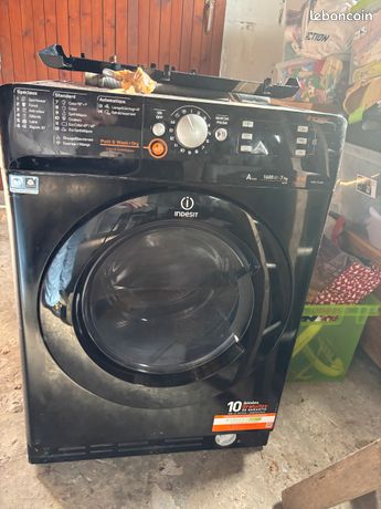 Machine à laver lavante séchante