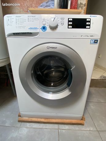 Machine à laver / lave-linge à hublot INDESIT