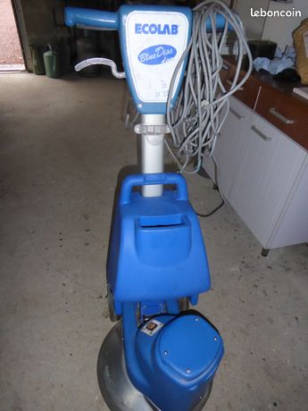 Machine a nettoyer les sols