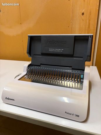 Machine à relier Fellowes E-300
