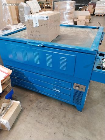 Machine insolation pour écran de serigraphie