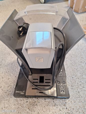 Machine spécial thé Nestlé