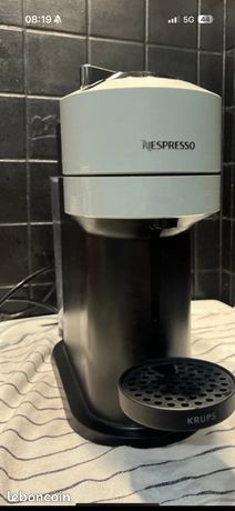 Machine vertuo café