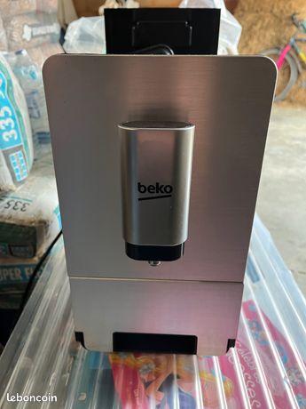Machine à café Beko CEG5301x pour pièce