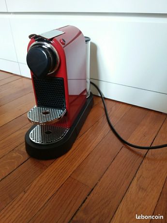 Machine NESPRESSO