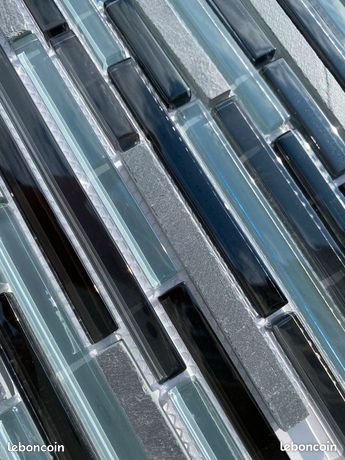 MAGNIFIQUE cause surplus 11 plaques mosaique neuf mural sdb crédence 30x30cm ép 8mm donc très solide permet un mariage avec faience traditionnelle car même épaisseur sous plastique en verre et pi