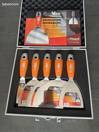 Mallette de 5 couteaux a enduire ErgomaxOutil doccasion en bon état uniquement avec le corps et la mallette dorigine.Prix 280 Remise en main propre possible ou envoi via Leboncoin/Relais