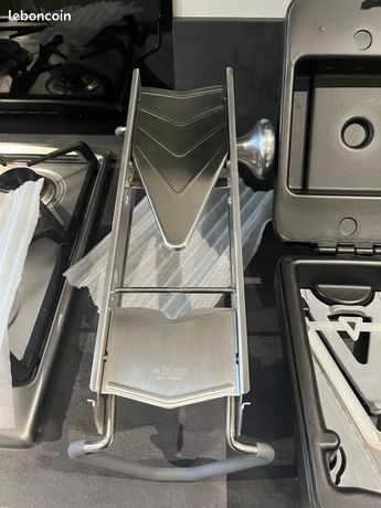 Mandoline V professionnelle DE BUYER