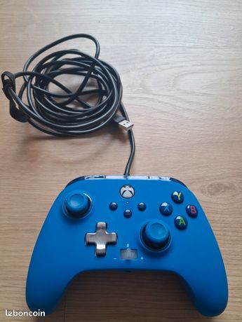 Manette filaire bleue Xbox One
