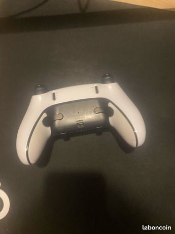 Manette ps5 edge
