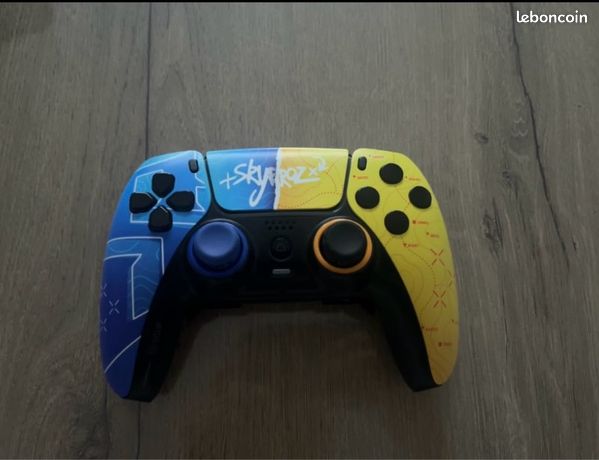 Manette SCUF Pro « Skyrroz »