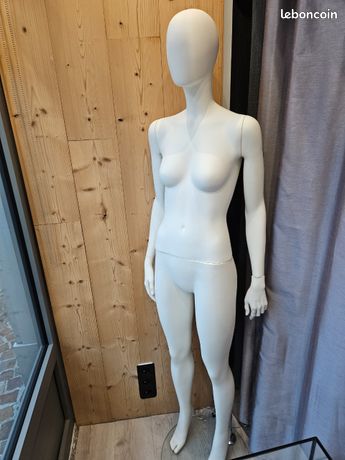 Mannequin vitrine
