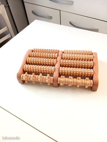 Masseur pour les pieds rouleaux en bois / état neuf