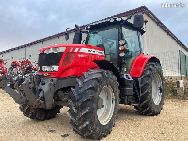 Massey Ferguson 6715S