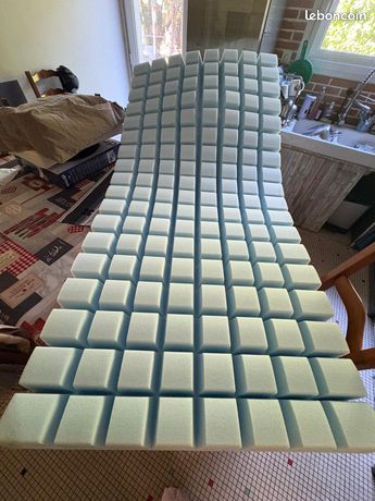 Matelas en mousse anti escarres 190x90