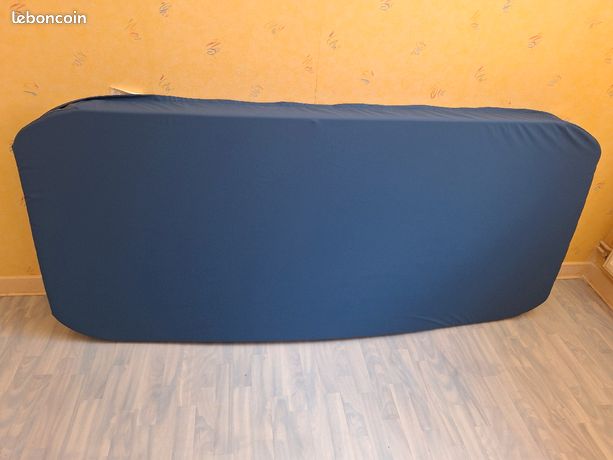 Matelas lit médicalisé