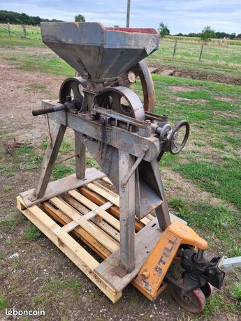 Matériel agricole applatisseur