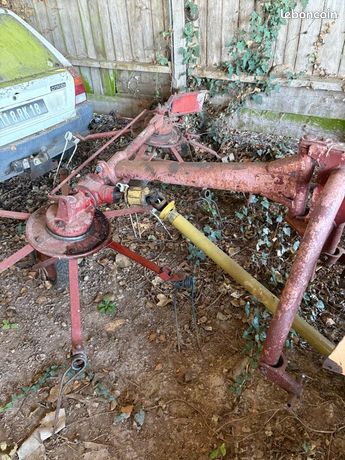 Matériel de fenaison