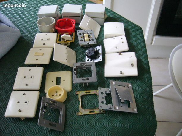 Matériel électrique environ 40 articles