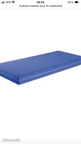 Matériel médical matelas chaise percée déambulateur