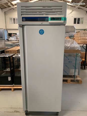 MAXI Armoire frigorifique négative 1 porte 700L tropicalisé