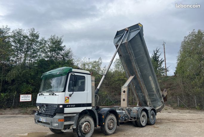 Mercedes-Benz Actros 4140 8x4 Camion Benne