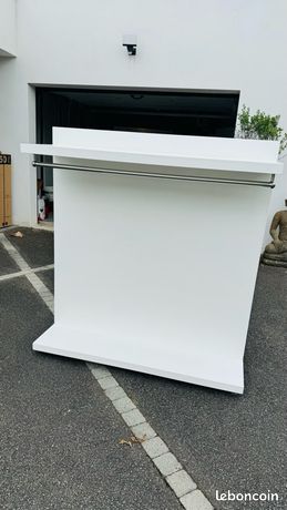 Meuble commerce à roulettes