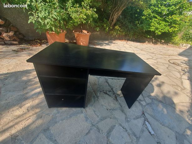 Meuble de bureau noir en