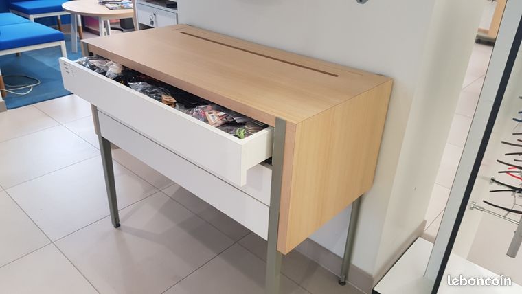 Meuble magasin