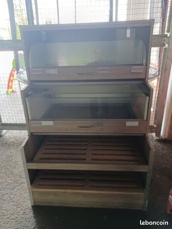 Meuble présentoir épicerie et boulangerie