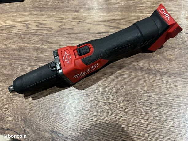 Meuleuse droite Milwaukee