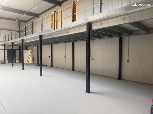 Mezzanine industrielle de 66m2 - état neuf - disponible immédiatement