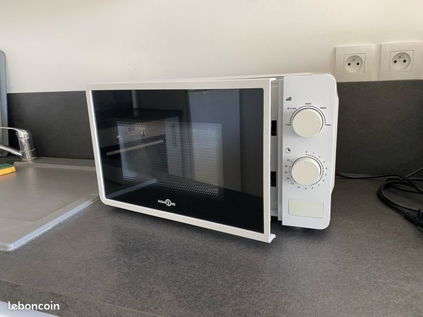 Micro onde High One état neuf