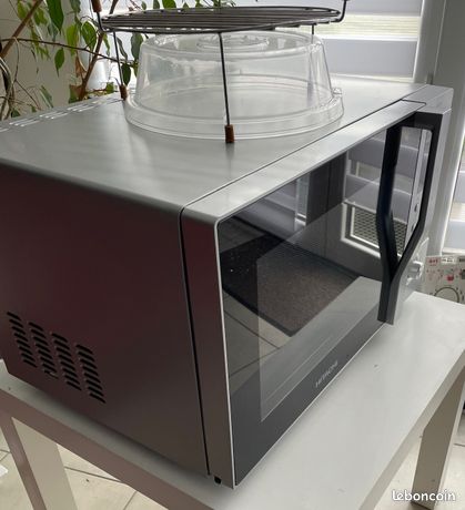 Micro onde multifonctions Hitachi