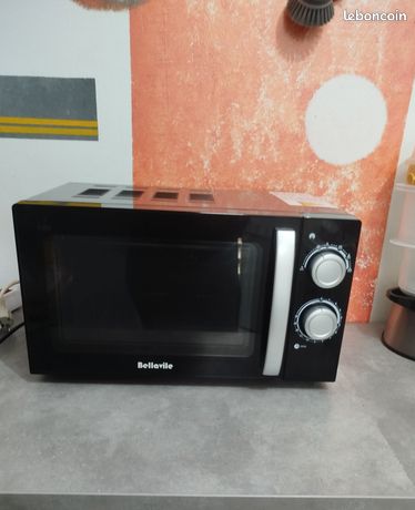 Micro onde noir