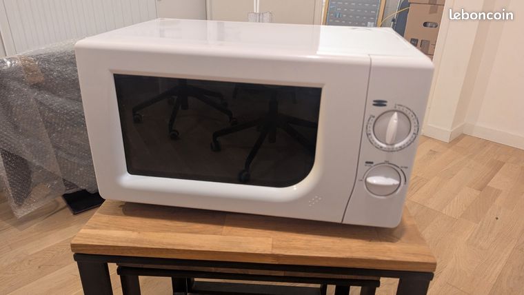 Micro-ondes 20Litres