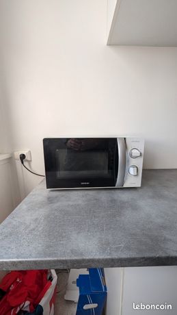 Micro-ondes Cecotec ProClean 20L - Très bon état