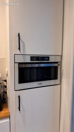 Micro-ondes encastrable WHIRLPOOL