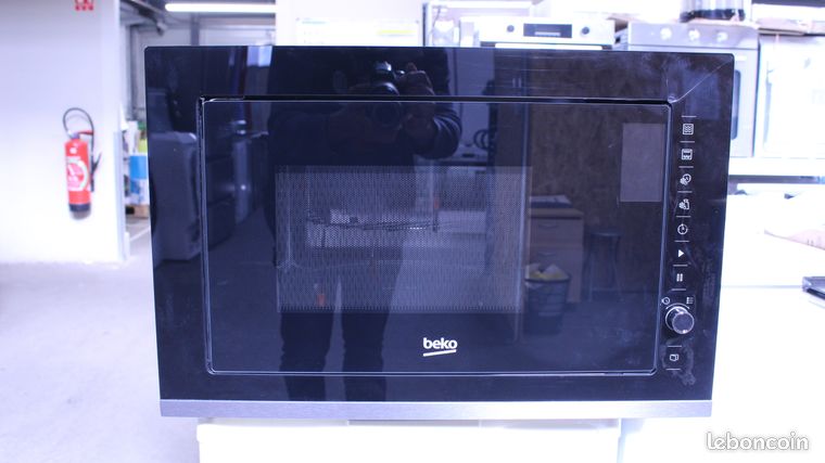 Micro-ondes encastrables BEKO BMBG25333X 24 MOIS