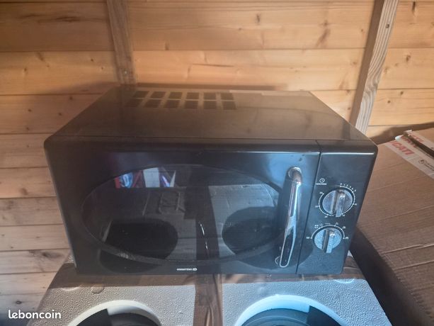 Micro ondes essentiel B