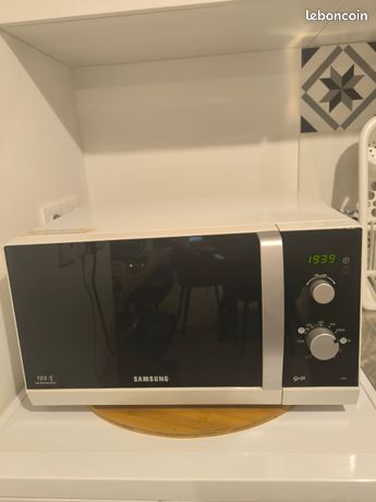 Micro ondes grill Samsung GE82N