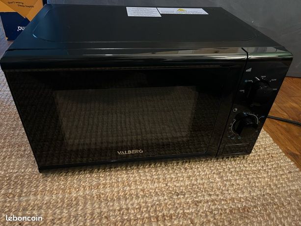 Micro ondes grill Valberg 20L