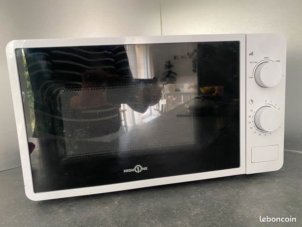 Micro-ondes High One blanc