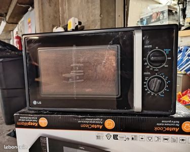 Micro-ondes LG