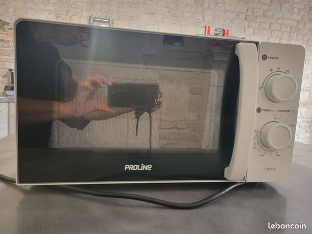 Micro-ondes Proline SM200