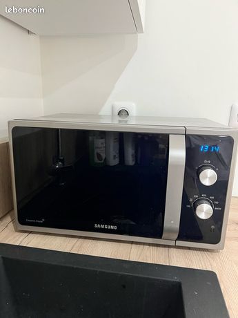 Micro ondes Samsung Peu servi