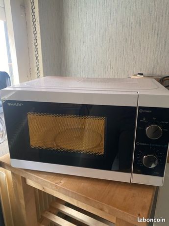 Micro-ondes Sharp