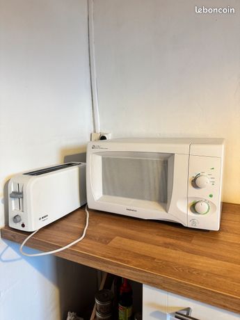 Micro-ondes Daewoo KOR-8667 + Grille-pain