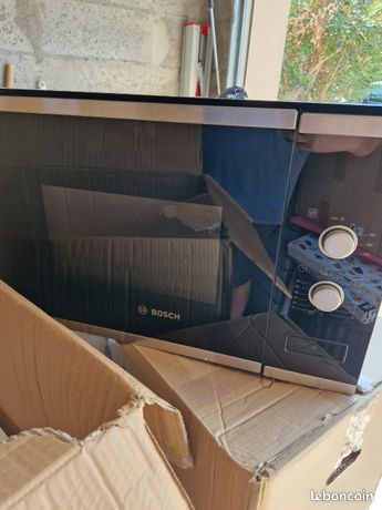 Micro-ondes encastrable Bosch BFL550MS0