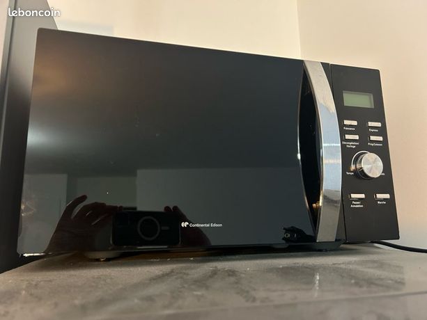 Micro ondes noir
